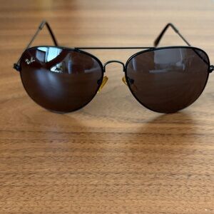 Ray-Ban Black Aviator Sunglasses with Dark Lenses